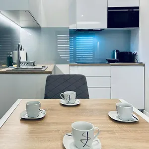 Modern Silver Apartmán